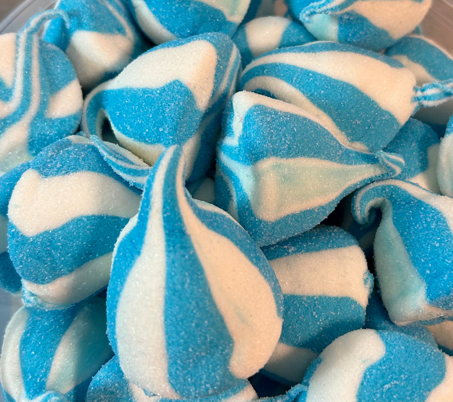 100g Mellow Mellow Speckbälle gestreift blau weiß